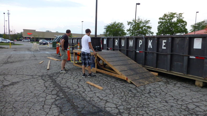4_Setting_up_the_Ramp_for_Popcorn_Festival_Community_Service_Project_Trash_Collection_2012.JPG